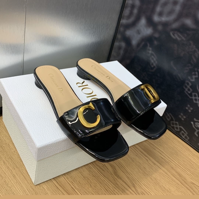 ch**an D*or slippers
